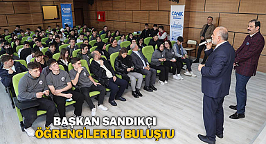 Başkan Sandıkçı Öğrencilerle Buluştu