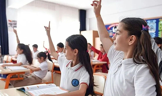 Özel okullarda ders kitapları ücretsiz olacak