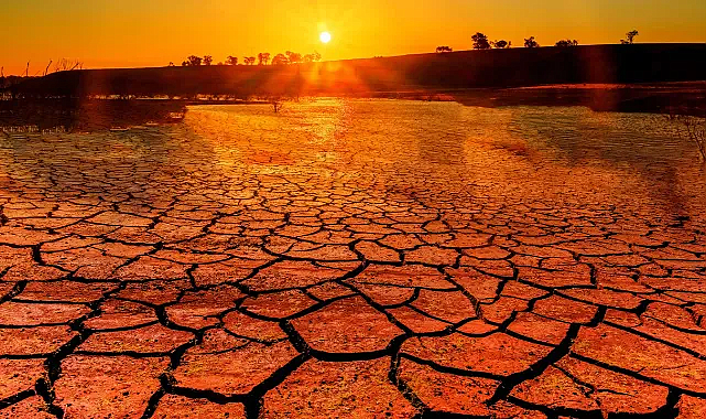 İklim krizi derinleşiyor: 4 milyar kişi fazladan 30 gün aşırı sıcağa maruz kaldı