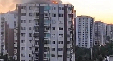 13 Katlı binada korkunç yangın: 3 kişi hayatını kaybetti