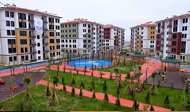 Asrın felaketi sonrasında deprem bölgesinde hayat yeniden inşa ediliyor