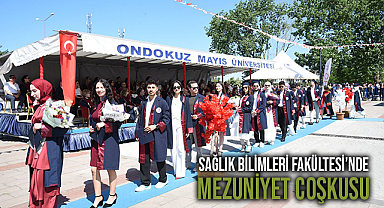 Sağlık Bilimleri Fakültesi’nde Mezuniyet Coşkusu