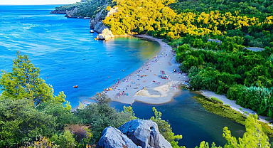 Antalya’da yeni turizm rekoru: Bir günde 100 bini aşkın yabancı turist geldi