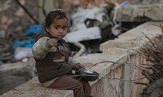 İsrail’in Gazze’deki Okul Saldırısında Biri Çocuk 5 Filistinli Hayatını Kaybetti
