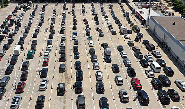 Kapıkule’de gurbetçi yoğunluğu: 3 haftada 620 bin kişi yurda giriş yaptı