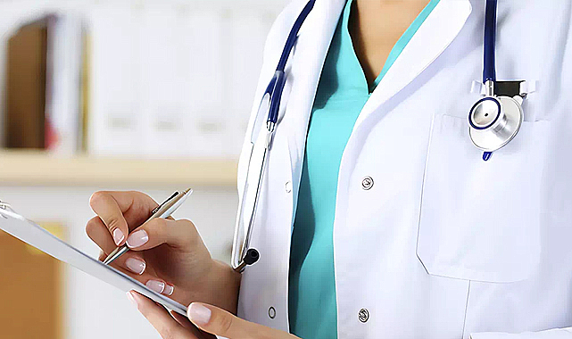 Sağlık Yasası Meclis'ten Geçti: Doktorlar En Fazla İki Kurumda Çalışabilecek