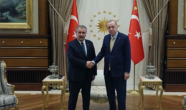 Cumhurbaşkanı Erdoğan, BBP Lideri Destici’yi Külliye’de Ağırladı