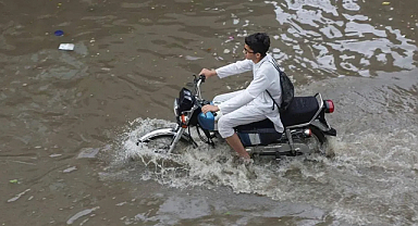 Hindistan'da Heyelan Felaketi: 4 Kişi Hayatını Kaybetti, Yaklaşık 100 Kişi Kayıp