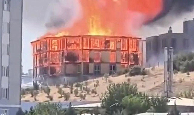 Kahramanmaraş Tekerek’te Orman Müdürlüğü Binasında Yangın