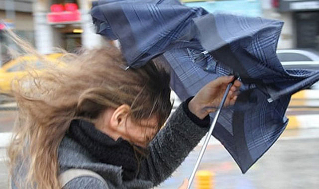 Meteorolojiden 4 İlde Kuvvetli Rüzgar ve Fırtına Uyarısı