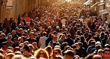 Türkiye'nin Nüfusu 85 Milyon 824 Bini Aştı