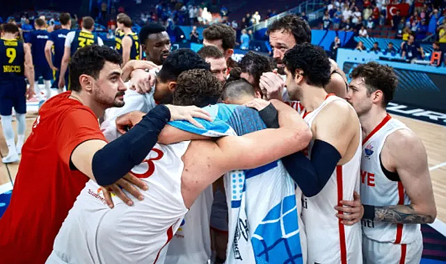 12 Dev Adam, çeyrek finalde Polonya ile karşılaşacak