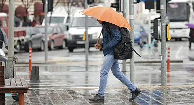 13 ilde sarı kodlu uyarı: Fırtına ve sağanak kapıda