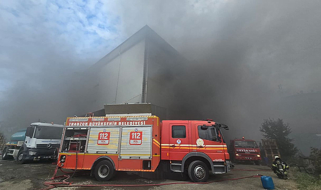 AVM'de çıkan yangın kontrol altına alındı