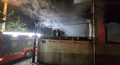 Bursa’da kullanılmayan binada yangın paniği