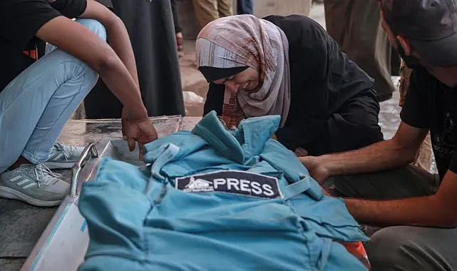 Gazze’de bir gazeteci daha yaşamını yitirdi