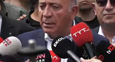 Gürsel Tekin İstanbul İl Başkanlığı binasının önüne geldi