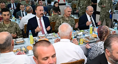 Isparta Valisi Erin, Gazilerle Komando Tugayı’nda bir araya geldi