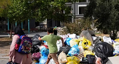 İzmir’de işçi eylemi bitti, çöp çilesi bitmedi