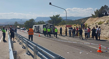 Mersin’de yolcu otobüsü ile kamyon çarpıştı: Ölü ve yaralılar var