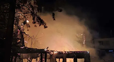 Mudurnu’nun tarihi keyvanlar konağı alevlere teslim oldu