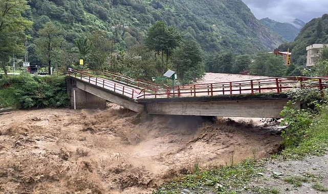 Rize’de sağanak yağış sel ve heyelana yol açtı