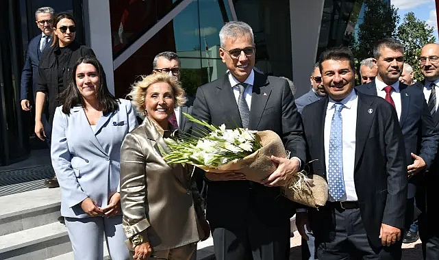 Sağlık Bakanı Memişoğlu, Polifarma Ar-Ge Merkezi’nin açılışına katıldı