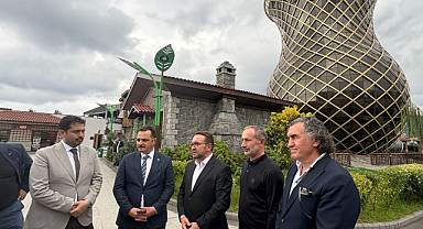 TİMBİR Heyeti Rize Çay Çarşısı’nda