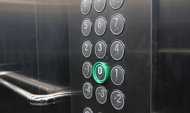 Ankara'da yük asansöründen düşen 2 işçi hayatını kaybetti