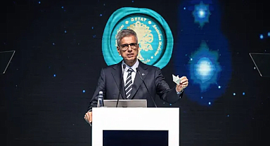 Bakan Memişoğlu'ndan duygusal mesaj: Küçücük kâğıttan gemi kocaman yürekleri taşıyor!