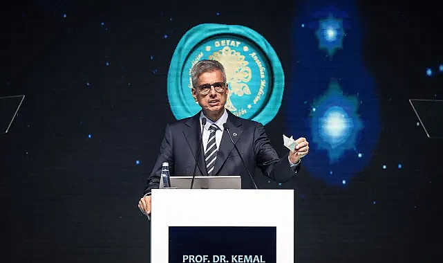 Bakan Memişoğlu'ndan duygusal mesaj: Küçücük kâğıttan gemi kocaman yürekleri taşıyor!