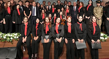 Bakan Tekin, Nevşehir'de sanat etkinliğine katıldı