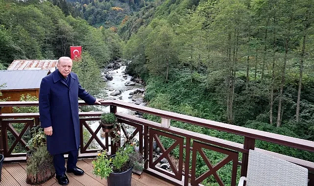 Cumhurbaşkanı Erdoğan Ayder Yaylası’nda sel hasarını inceledi