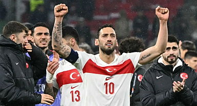Hakan Çalhanoğlu Milli Takım’da “Dalya”ya hazırlanıyor