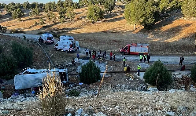 Mersin’de işçi servisi şarampole devrildi: 5 ölü, 14 yaralı