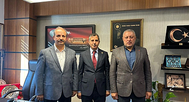 Sağlık-Sen'in Meclis mesaisi devam ediyor: Gündem sağlık profesyonellerinin talepleri