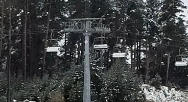 Sarıkamış'a mevsimin ilk karı düştü: Beyaz gelinliğini giydi