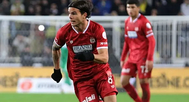 Sivasspor’un Yunan orta sahası Charilaos Charisis, Sivas’ta en çok vergi ödeyen 2. isim oldu