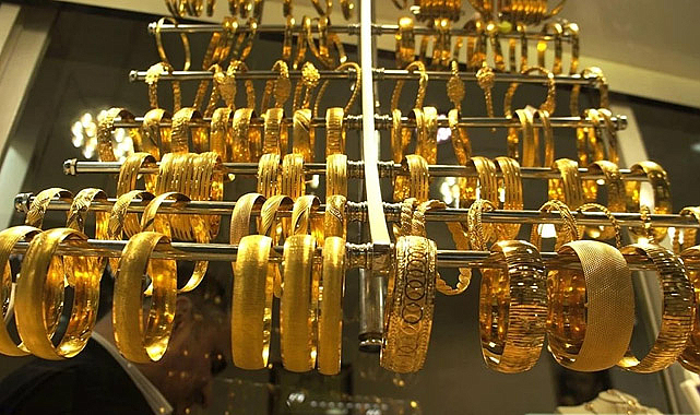 Altın güne düşüşle başladı: Gram 5 bin 581 lira