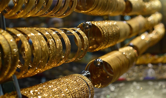 Altın güne yükselişle başladı: Gram 5 bin 720 lira oldu