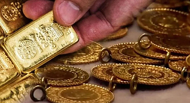 Altın yeni haftaya dalgalı başladı