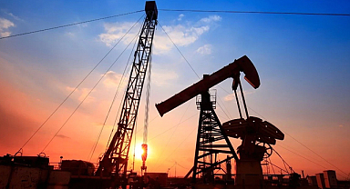 Brent petrolün varil fiyatı 62,04 dolara yükseldi