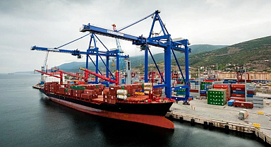 Dış ticaret açığı Ekim’de 7,7 milyar dolara yükseldi