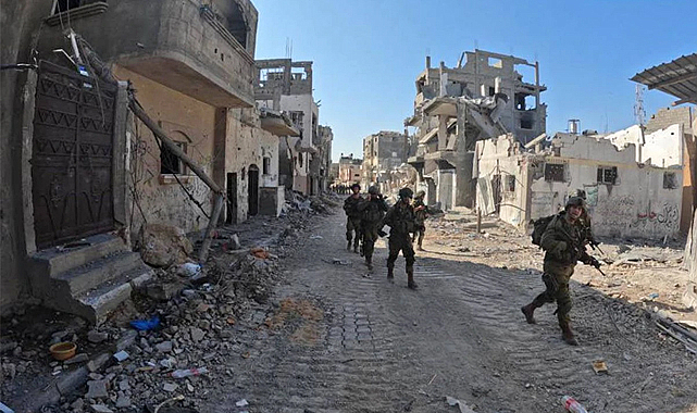 İsrail ordusu, Batı Şeria’da Filistinli ailenin evini yıktı