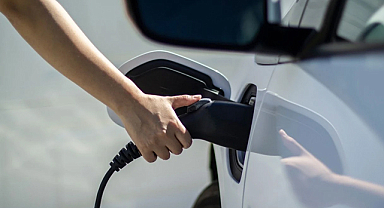 Türkiye’de elektrikli otomobil sayısı 330 bini geçti