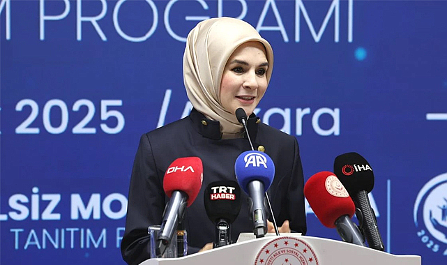 3 Aralık Dünya Engelliler Gününde 'Engelsiz Mobil Uygulama' programı hayata geçti