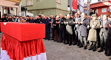 Görev sırasında rahatsızlanan asker Semih Aydın son yolculuğuna uğurlandı