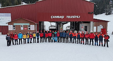 Zirvede hayat kurtaran tatbikat