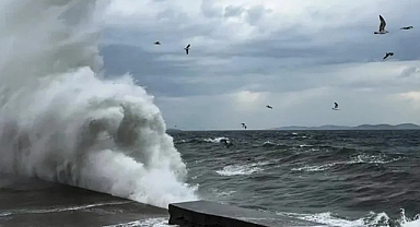 Akdeniz ve Ege için kuvvetli yağış ve fırtına alarmı