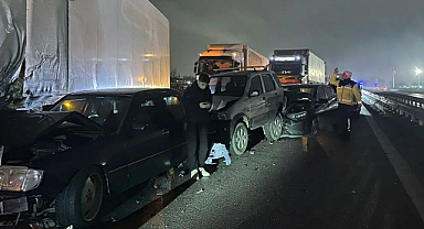 Anadolu Otoyolu’nda 16 araçlı zincirleme kaza: 6 yaralı